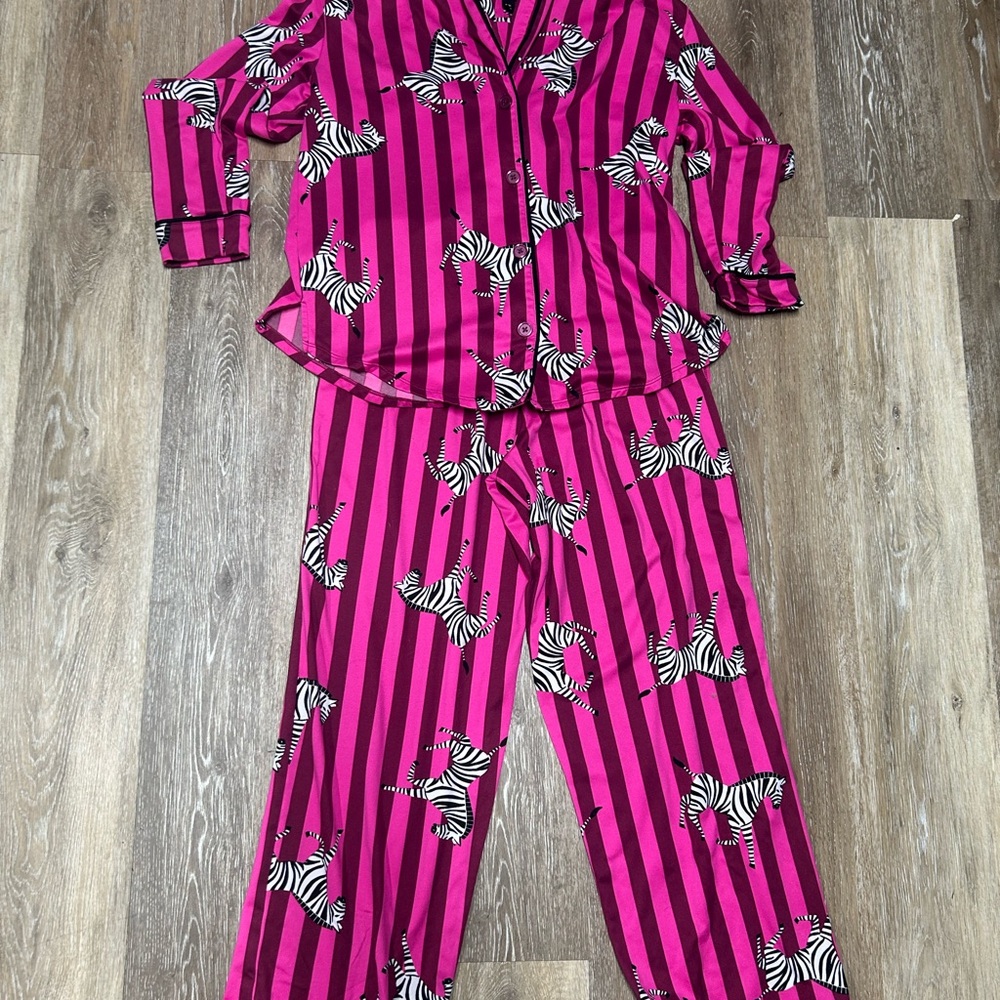 Room Service 2PC Womens Pajama Set Pink Zebra S  Lounge Sleepwear Soft Cozy